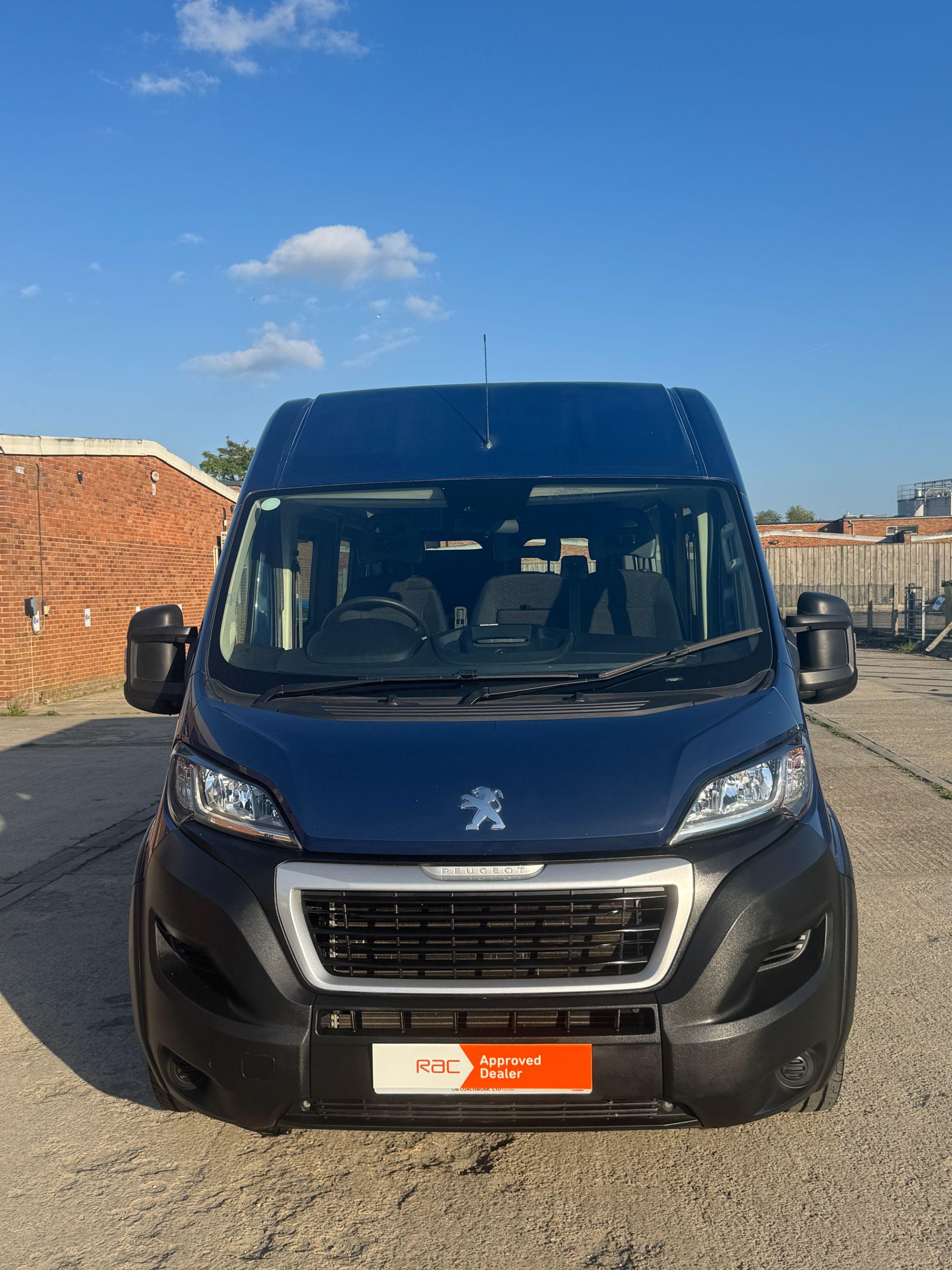 Peugeot Boxer image 2